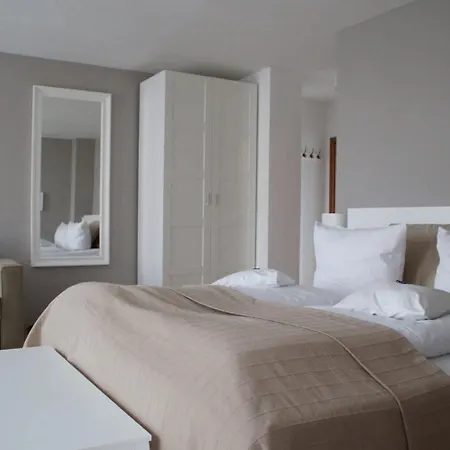 Apart-hotel Lindeneck 3*