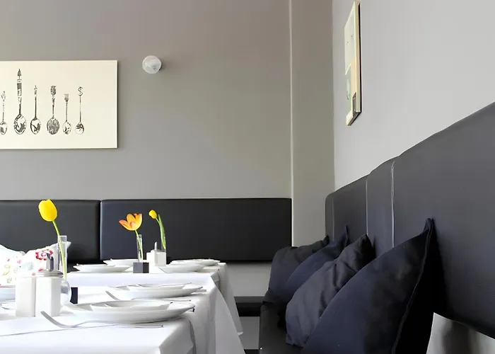 リンデンエック 3*